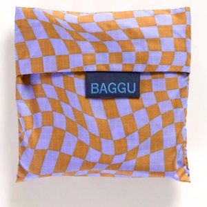 BAGGU standard lavender Trippy Checker print.